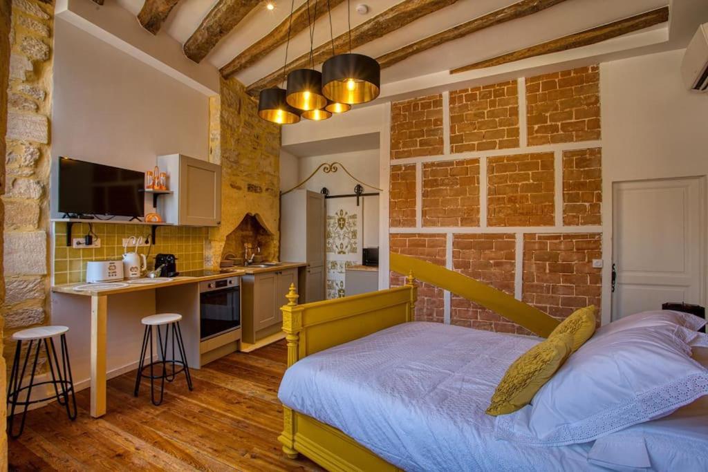 "Les Appartements De Betty C" Studio Medieval Sarlat-la-Caneda Exterior photo